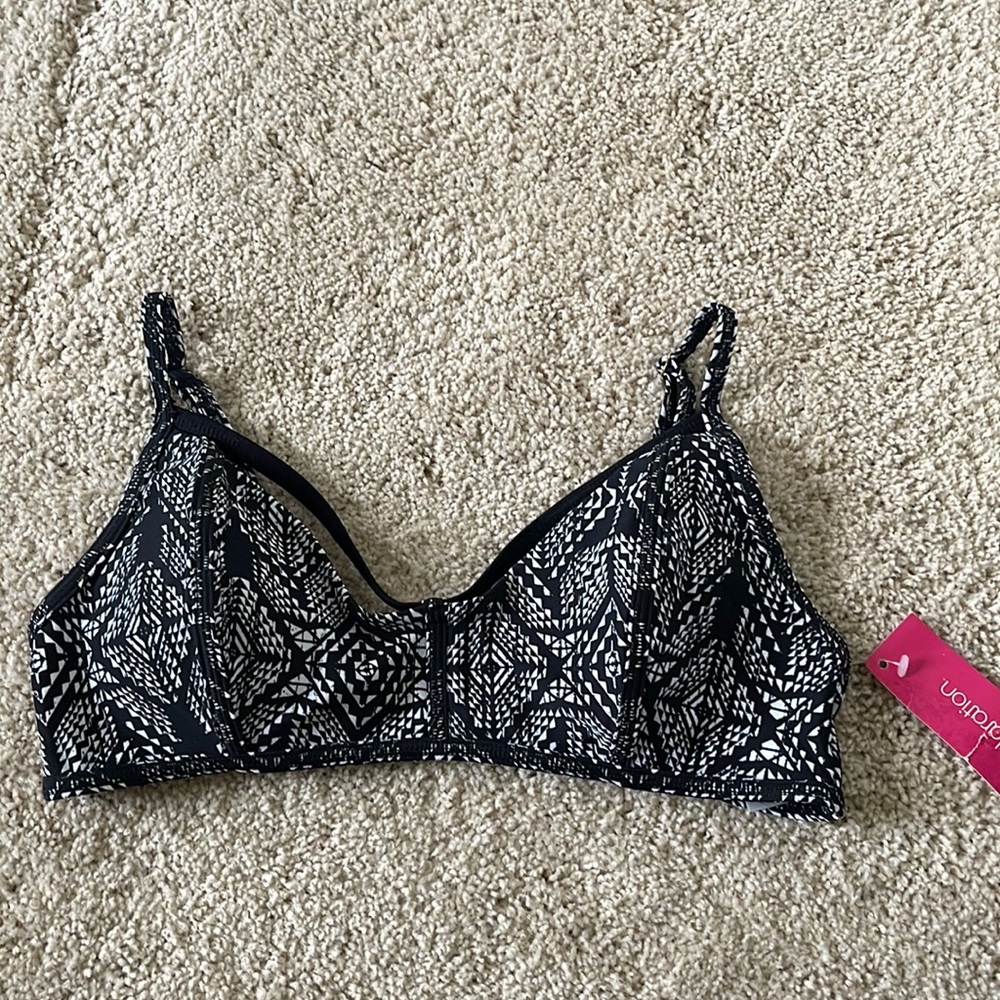 NWT Xhilaration Target Bikini Top